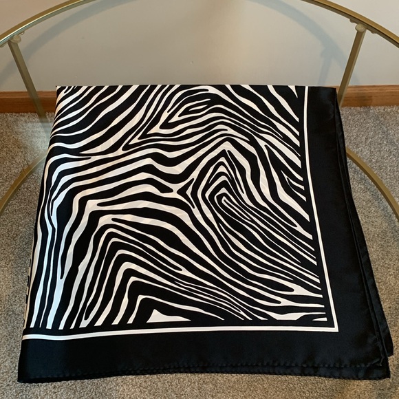 Vintage Avon Zebra Scarf 1988 - Picture 13 of 16